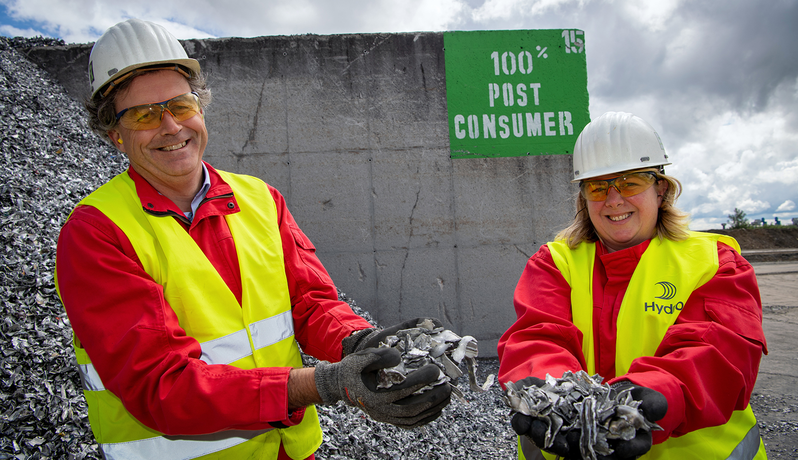 operator at St. Peter recycling plant in Dormagen, Germany.