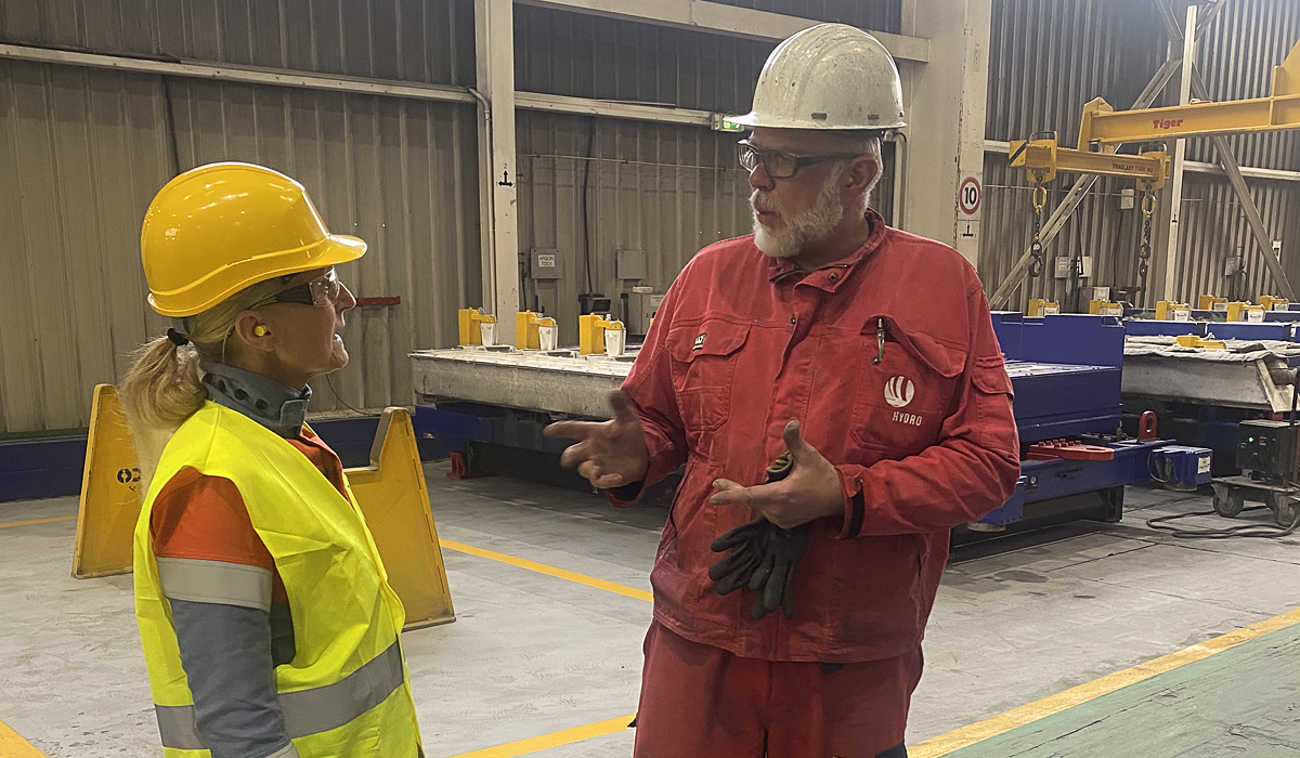 Steve with Ingrid Guddal, Head of Recycling in Hydro Aluminium Metal.